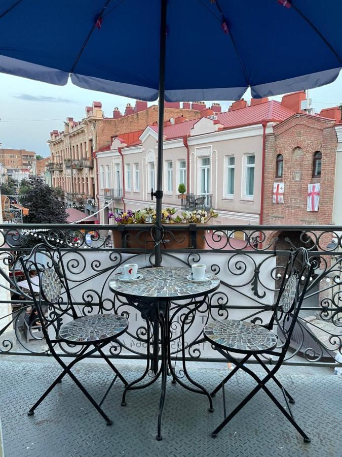 Tbilicity Hotel Тбілісі Екстер'єр фото