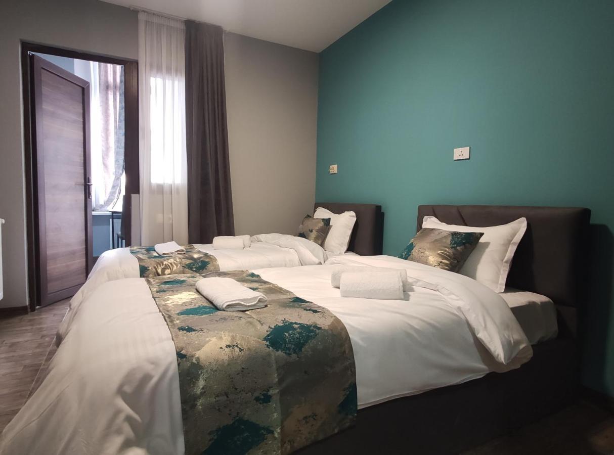 Tbilicity Hotel Тбілісі Екстер'єр фото