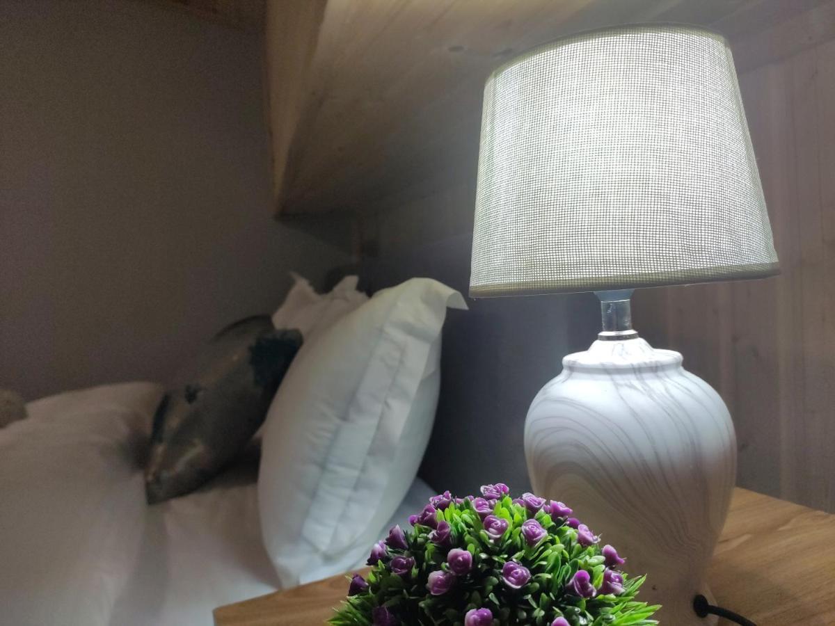 Tbilicity Hotel Тбілісі Екстер'єр фото