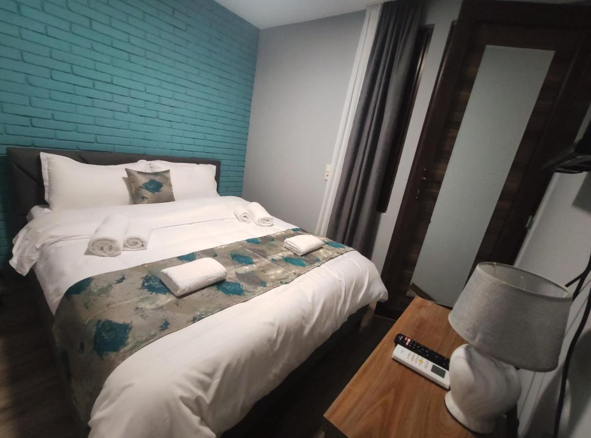 Tbilicity Hotel Тбілісі Екстер'єр фото