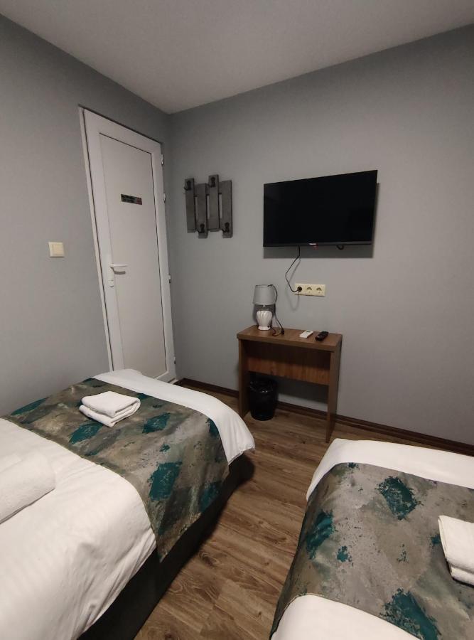 Tbilicity Hotel Тбілісі Екстер'єр фото